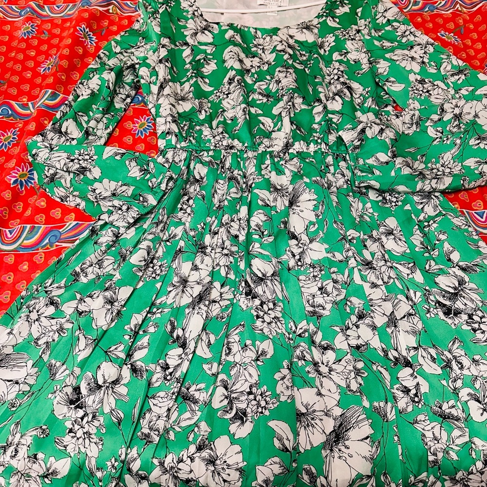 Forever 21 Green Floral Dress